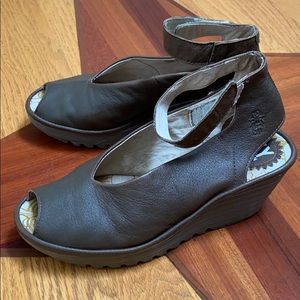 FLY LONDON wedges, 38